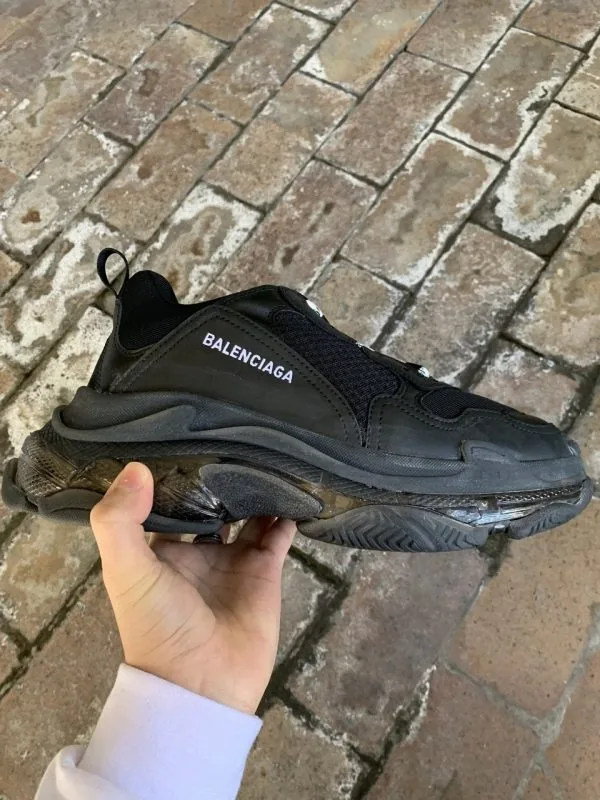 balenciaga triple s black rep