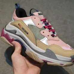 balenciaga triple s rep nau hong phan quang H&S Sneaker