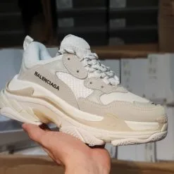 balenciaga triple s rep trang H&S Sneaker