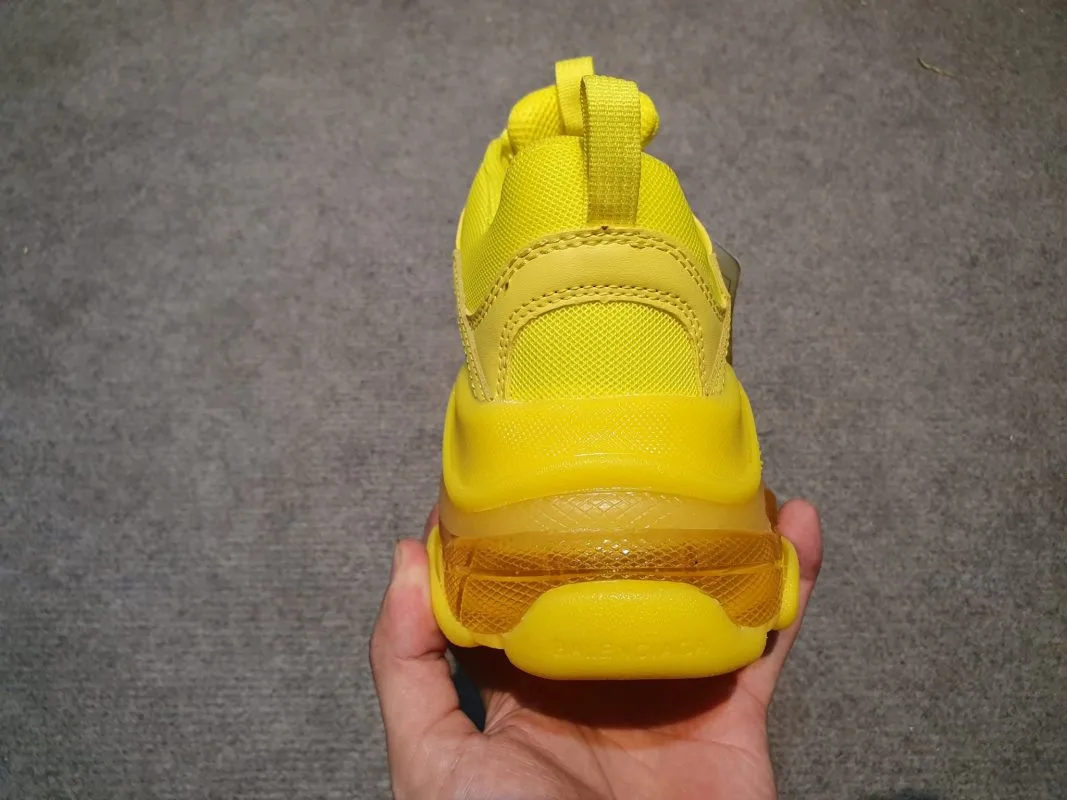 balenciaga triple s rep vang de trong H&S Sneaker balenciaga triple s rep vang de trong H&S Sneaker