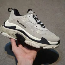 balenciaga triple s rep xam den H&S Sneaker