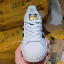 Adidas Superstar tem vang sneakerhs.com