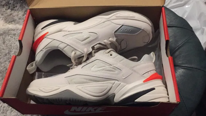 Giay Nike Air Monarch the M2K Tekno gia re ha noi (2) Giay Nike Air Monarch the M2K Tekno gia re ha noi