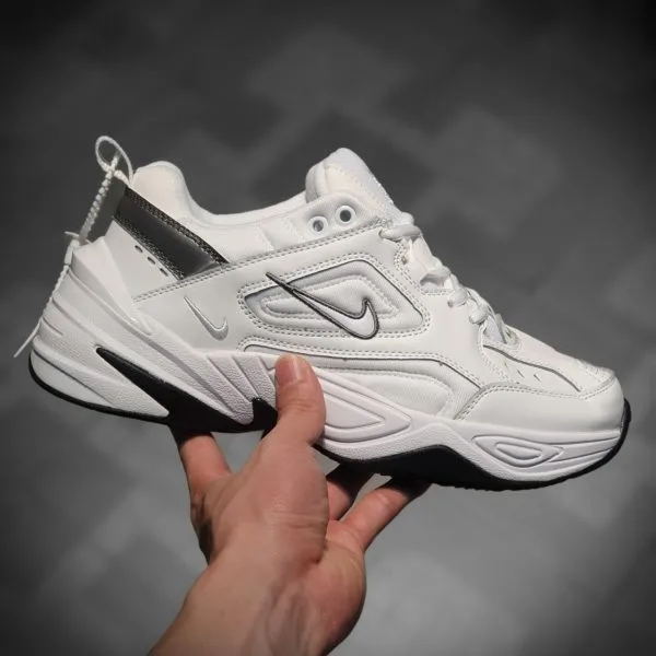 Giay Nike M2K Tekno trang got den Giay Nike M2K Tekno trang got den