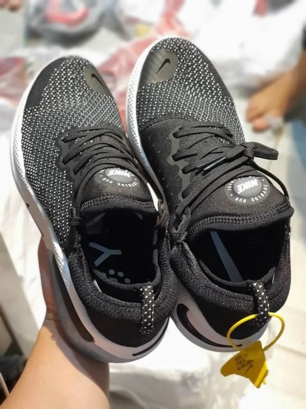 giay Nike Joyride Run Flyknit rep gia re ha noi mau den giay Nike Joyride Run Flyknit rep gia re ha noi mau den