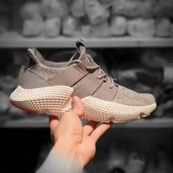 Giay Adidas Prophere mau moi xam got cam