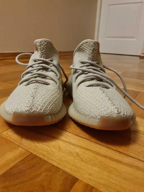 Giay Adidas Yeezy Boost 350 V2 Sesame ha noi (4) Giay Adidas Yeezy Boost 350 V2 Sesame ha noi