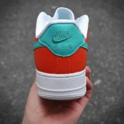 Nike Air Force 1 Low Retro phong cach co dien ha noi