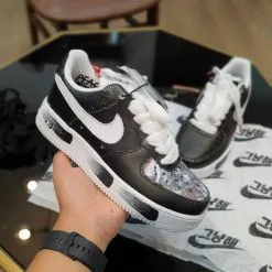 giay Nike Air Force 1 ban hoa cuc troc son