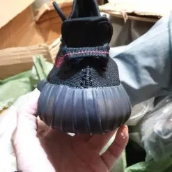 giay adidas Yeezy Boost 350 V2 Black Red rep ha noi