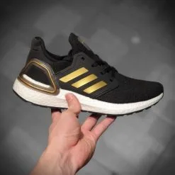 Giay Adidas Ultra Boost 2020 mau den got vang