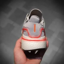 giay Adidas Ultra Boost 2020 mau xam