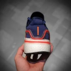 giay Adidas Ultra Boost 2020 mau xanh