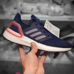 giay Adidas Ultra Boost 2020 mau xanh
