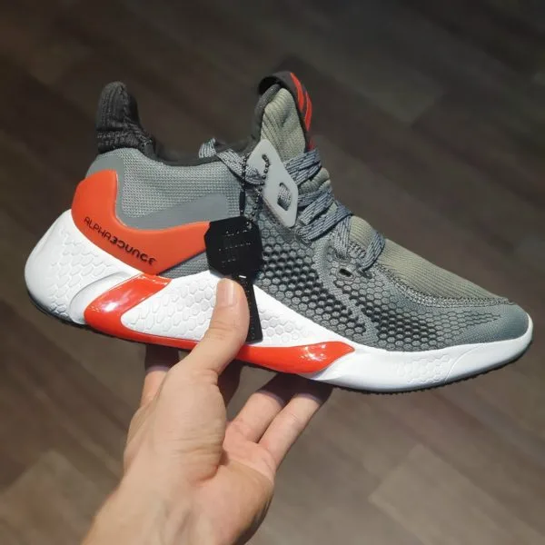 Giay Adidas Alpha Bounce Edge XT 2020 xam got do Giay Adidas Alpha Bounce Edge XT 2020 xam got do