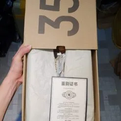 Giay Adidas Yeezy 350 Boost v2 Static den Full phan quang