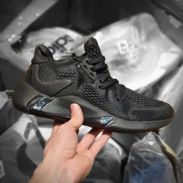 giay Adidas Alpha Bounce Edge XT den full giay Adidas Alpha Bounce Edge XT den full