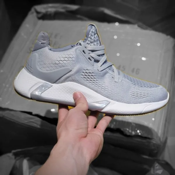 giay Adidas Alpha Bounce Edge XT xam giay Adidas Alpha Bounce Edge XT xam