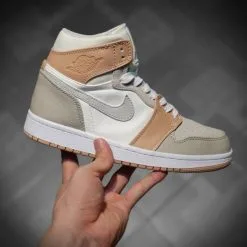 Giay Nike Air Jordan 1 Mid Milan