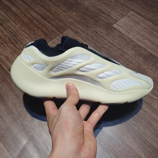 Giày Adidas Yeezy 700 V3 Azael - “Được Tạo Ra Từ Chúa” H&S Sneaker