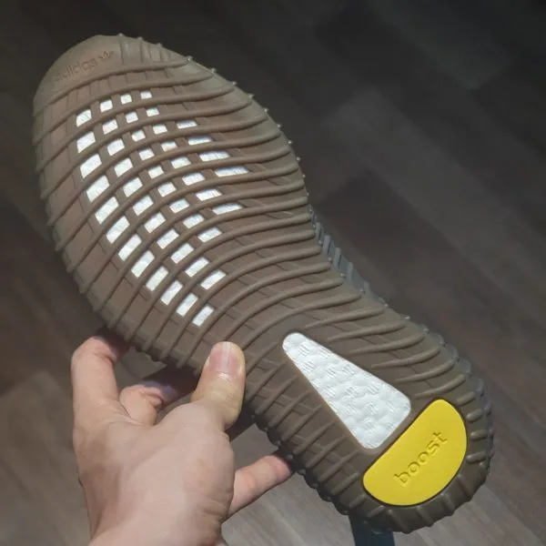 Giay Adidas Yeezy Boost 350 V2 Cinder (3) Giay Adidas Yeezy Boost 350 V2 Cinder
