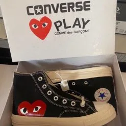 Giay Converse Chuck 70 x CDG Play Heart Trai tim mau den co cao