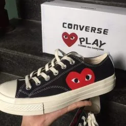 Giay Converse Chuck 70 x CDG Play Heart Trai tim mau den co thap