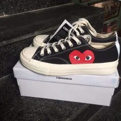 Giay Converse Chuck 70 x CDG Play Heart Trai tim mau den co thap