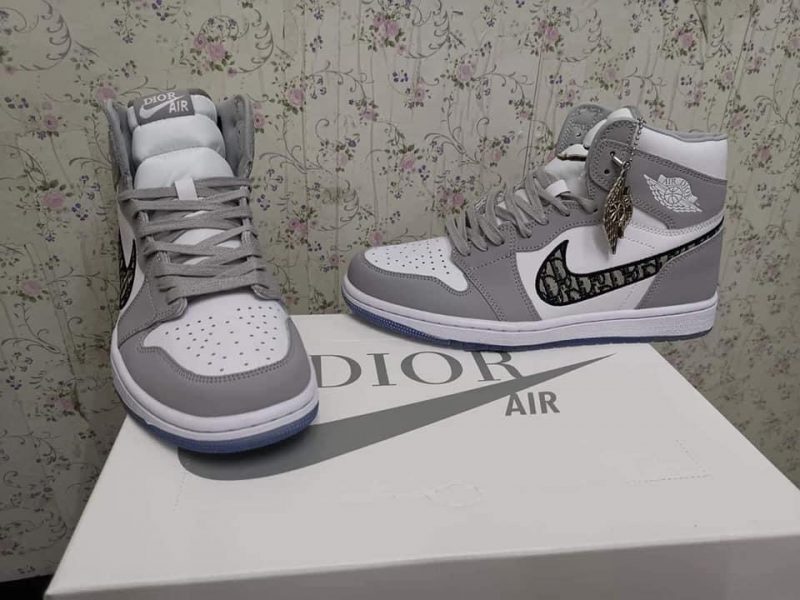 Đôi Giày Cổ Điển Biểu Tượng Giày Nike Air Jordan 1 X Dior - H&S Sneaker
