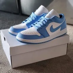 giay Nike SB Air Jordan 1 Low “ UNC” gia re ha noi