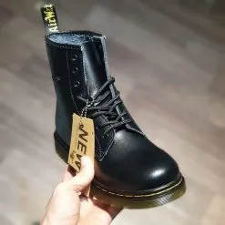 Giay Dr.Martens 1460 black co cao mau den