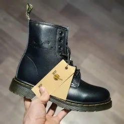 Giay Dr.Martens 1460 black co cao mau den