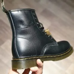 Giay Dr.Martens 1460 black co cao mau den