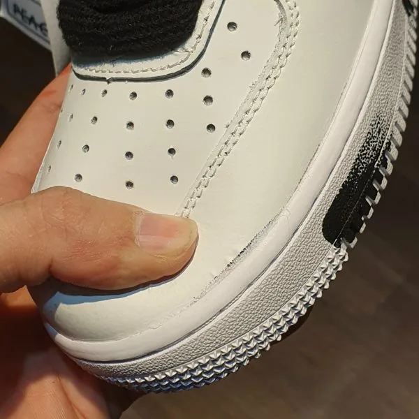 Giay Nike Air Force 1 ban hoa cuc troc son Trang -PEACEMINUSONE x AF1 “Para-Noise 2.0” Rep 11 (1) Giay Nike Air Force 1 ban hoa cuc troc son Trang -PEACEMINUSONE x AF1 “Para-Noise 2.0” Rep 11