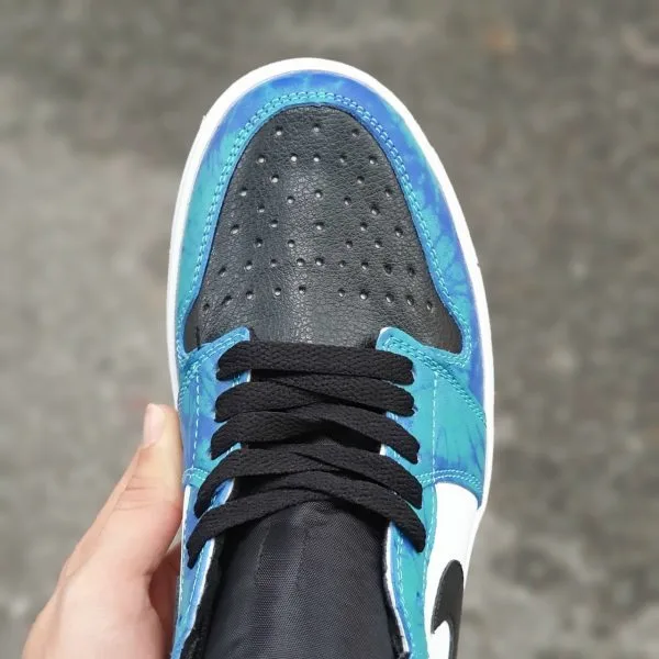 Giay Nike Air Jordan 1 Retro High Tie Dye gia re ha noi (1) Giay Nike Air Jordan 1 Retro High Tie Dye gia re ha noi