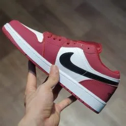 Giay Nike Air Jordan 1 low Noble red do man thap co