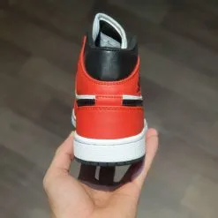 giay nike Air Jordan 1 Mid Chicago gia re ha noi