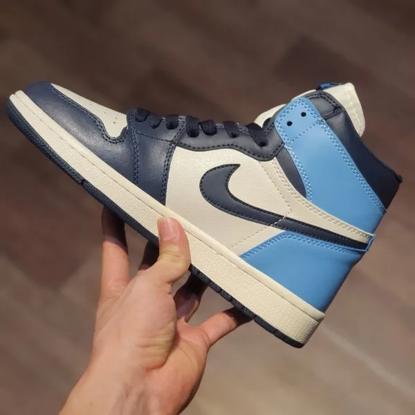 giay nike Air Jordan 1 Retro High Obsidian UNC (GS) (1) giay nike Air Jordan 1 Retro High Obsidian UNC (GS)