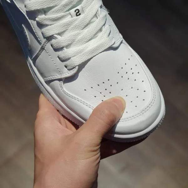 Giay Air Jordan 1 Mid BG Triple White Trang Full co thap (3) Giay Air Jordan 1 Mid BG Triple White Trang Full co thap