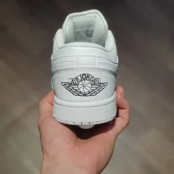 Giay Air Jordan 1 Mid BG Triple White Trang Full co thap