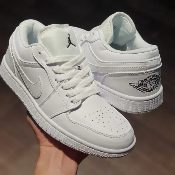 Giay Air Jordan 1 Mid BG Triple White Trang Full co thap Giay Air Jordan 1 Mid BG Triple White Trang Full co thap