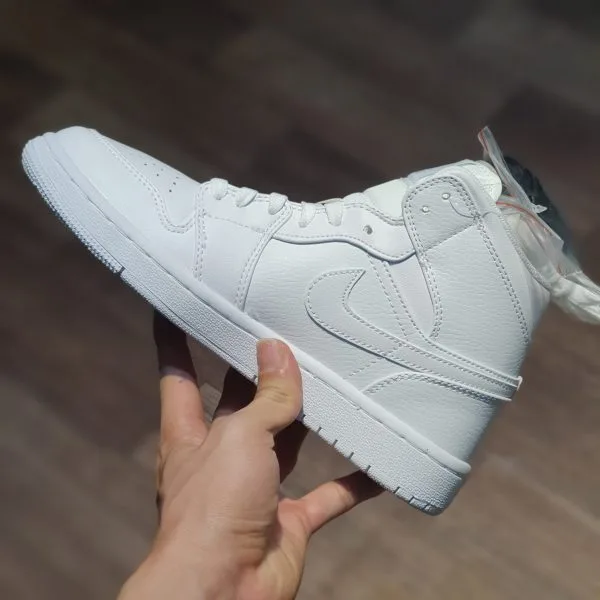 giay Air Jordan 1 Mid BG Triple White trang full co cao giay Air Jordan 1 Mid BG Triple White trang full co cao