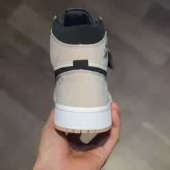 giay Nike Air Jordan 1 Mid Chrome Wings