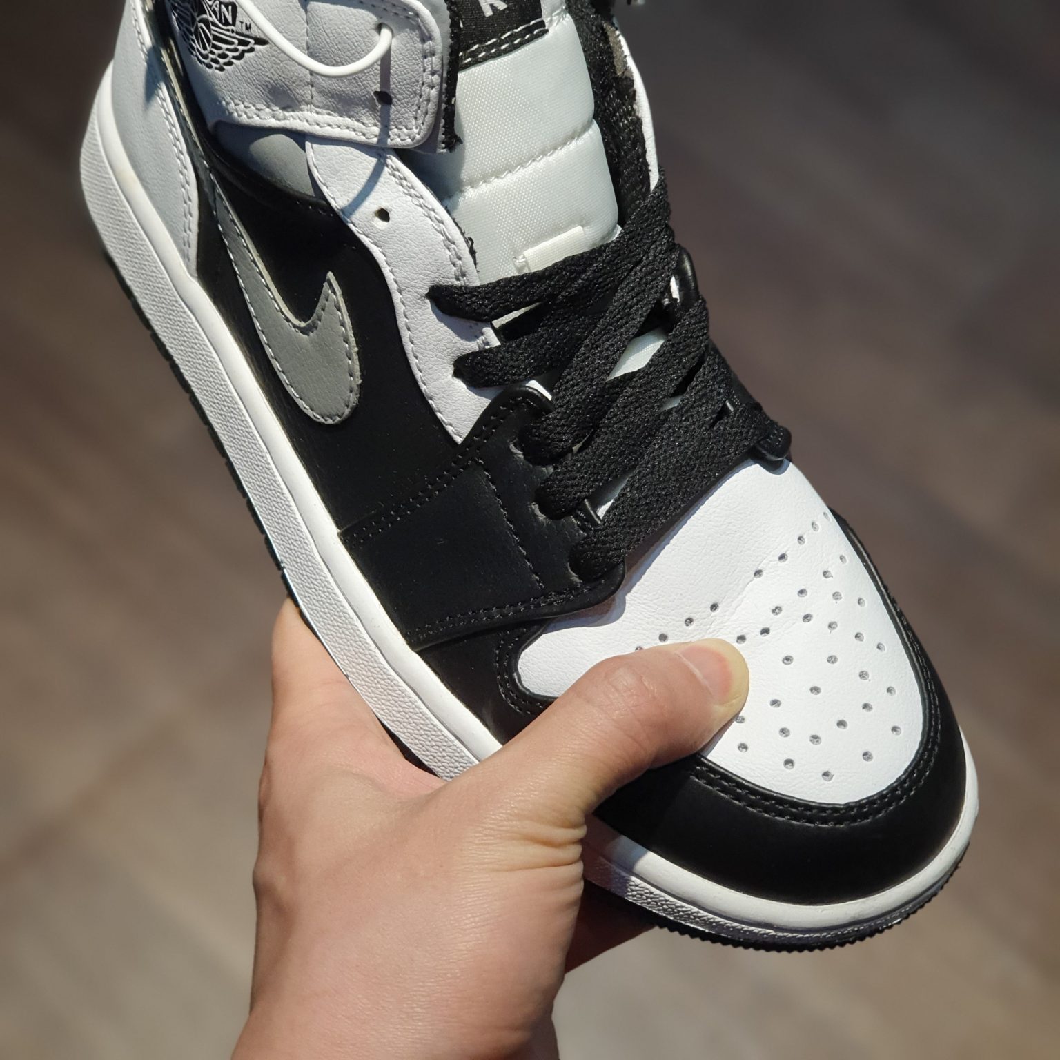 Giày Nike Air Jordan 1 Mid black Smoke Grey - H&S Sneaker