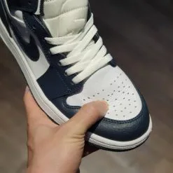 giay Air Jordan 1 Mid ‘Obsidian’ Little Goldman Wild Basketball Shoes Casual Sneakers