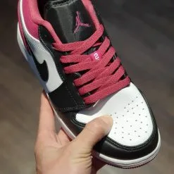 Giay Nike Air Jordan 1 Low Black Active Fuchsia binz rep 11 gia re ha noi
