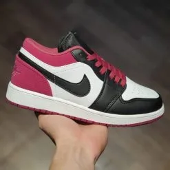 Giay Nike Air Jordan 1 Low Black Active Fuchsia binz rep 11 gia re ha noi