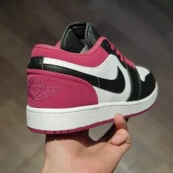 Giay Nike Air Jordan 1 Low Black Active Fuchsia binz rep 11 gia re ha noi