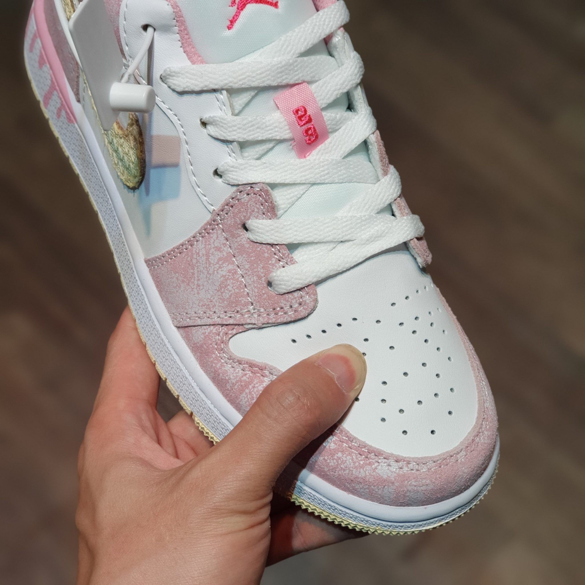 Giày Nike Air Jordan 1 GS "Strawberry Ice Cream" H&S Sneaker