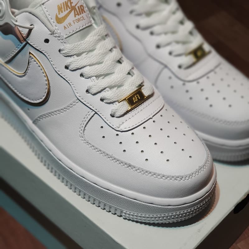 Giày Nike Air Force 1 '07 Essential In White And Metallic Gold - H&S Snk